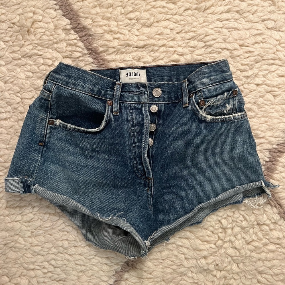 AGOLDE Parker Denim Shorts in Medium Denim